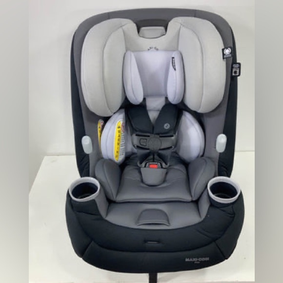 COPY - Maxi-Cosi Pria All-in-One Convertible Car seat 2022 - Picture 2 of 7